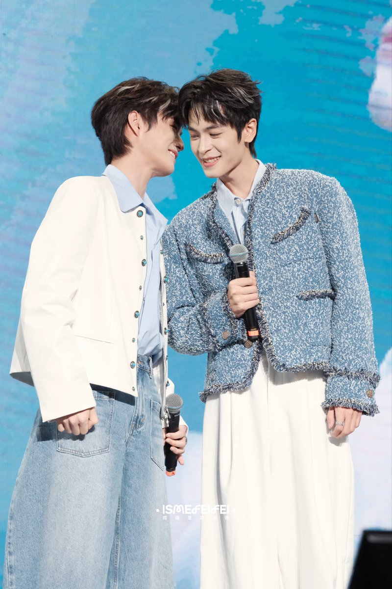 ismeFeiFei's tweet photo. 2025.10.25｜ChongQing FM

Mini Talk ①

#ZhangZhexu #Mijin 
#Xujin #KillToLove https://t.co/jlxHGYVD4I