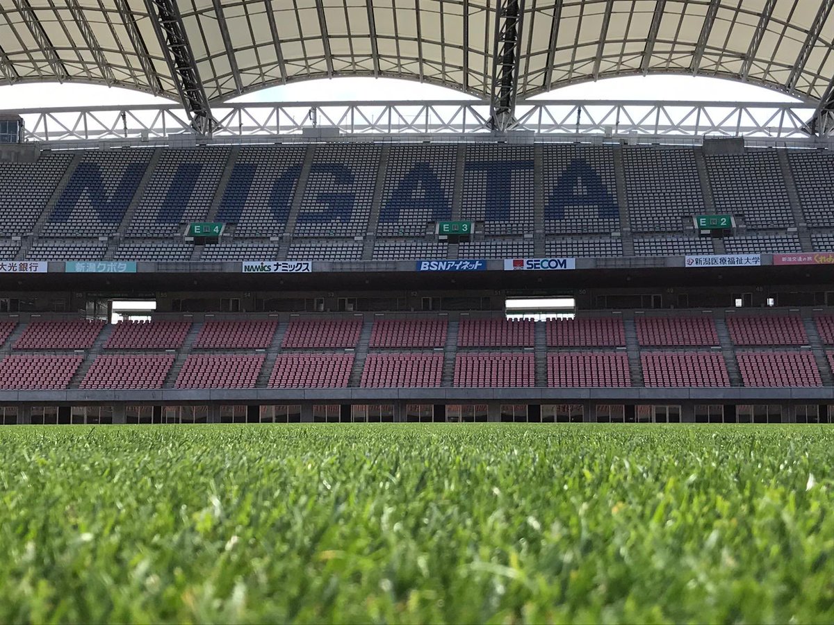 という素晴らしいクラブのために働いてくれている全スタッフ、監督、選手、そしてサポーター達の皆さん、どうか元気を出してください！
今日は悲しい日であり、敗北は辛いものですが諦めることは決して選択肢ではありません。
必ずJ1に戻ってきます！頑張れ <a href="/albirex_pr/">アルビレックス新潟</a>  、心から応援しています！🧡💙