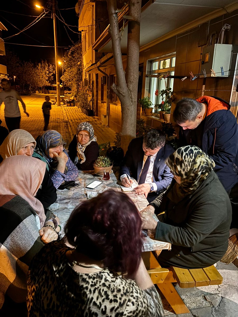 📌 Orta Mahalle’deki kıymetli ablalarımız, partimize üye olarak Cumhurbaşkanımıza ve davamıza olan desteklerini bir kez daha ortaya koydular.
Dualarıyla, gönülleriyle, samimiyetleriyle teşkilatımıza güç kattılar.
<a href="/MutluTurgutt/">Mutlu Turgut</a>