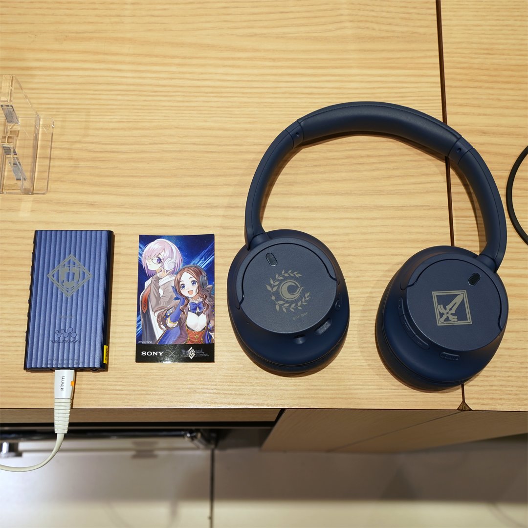 Fate FGO ウォークマン ヘッドホン ワイヤレス ムーンリットブルー Fate FGO ウォークマン ヘッドホン ワイヤレス ムーンリット