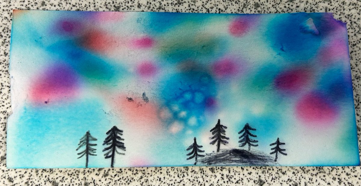 ScienceDYF's tweet image. Some more fantastic ‘creative chromatography’ designs from Year 10 last week!