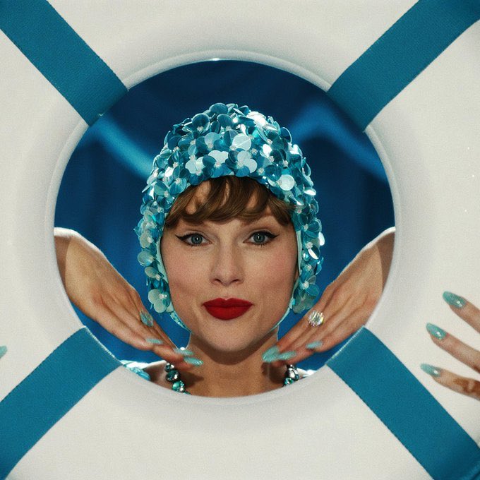 PopCrave's tweet image. “Opalite” by Taylor Swift becomes the fastest non-single in history to reach 200 million streams on Spotify.