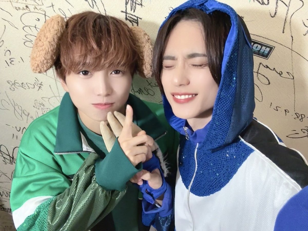 『アニマル王国 バズリリット』群馬公演、ありがとうございました！

じんくん凱旋おめでとう、、おにいちゃんも嬉しかったよ！

#ReLIT #バズリリット
#りりっと47ツアー