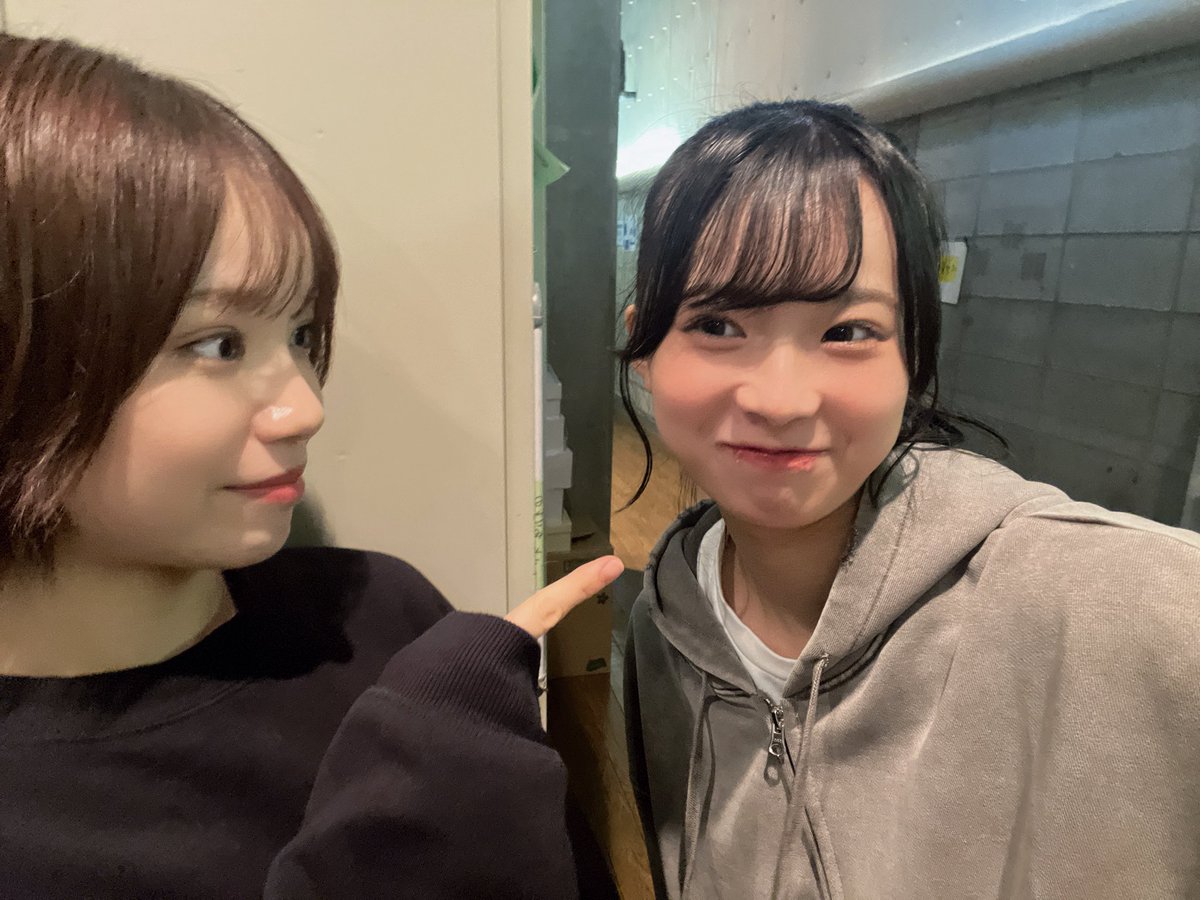 NMB48 チューストライク赤背景 坂本理紗 直筆