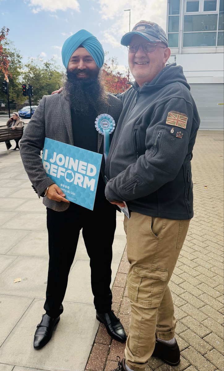PrabhdeepReform's tweet image. Action Day – Hounslow Branch on Feltham High Street 🇬🇧
What an incredible day meeting local residents, chatting with veterans, and spreading the Reform message with the team.

Great energy, great conversations, and a fantastic turnout — our movement is growing stronger every day!…
