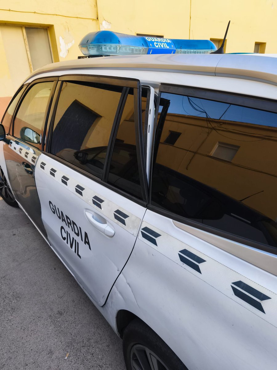 🚨🚨 #𝗨𝗟𝗧𝗜𝗠𝗔𝗛𝗢𝗥𝗔 𝗦𝗨𝗖𝗘𝗦𝗢 𝗣𝗢𝗟𝗜𝗖𝗜𝗔𝗟

🆘 UNA SOLO PATRULLA 🚔 para cubrir la seguridad ciudadana de Roquetas.

📍 Heridos varios compañeros tras acudir a un aviso en AGUADULCE #Almeria.

🟢 En apoyo a nuestros compañeros, han tenido que ACUDIR otras patrullas.