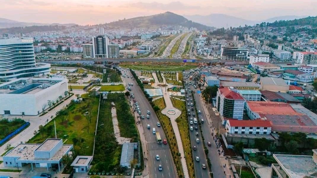 MeronKassa11's tweet image. The 2nd largest corridor project in #AddisAbaba stretching from Sar Bet to German Square, Garment to Furi has been completed. A milestone in building a smarter, greener, and more connected capital. #Ethiopia  #corridordevelopment @AbiyAhmedAli @TemesgenTiru @AdanechAbiebie