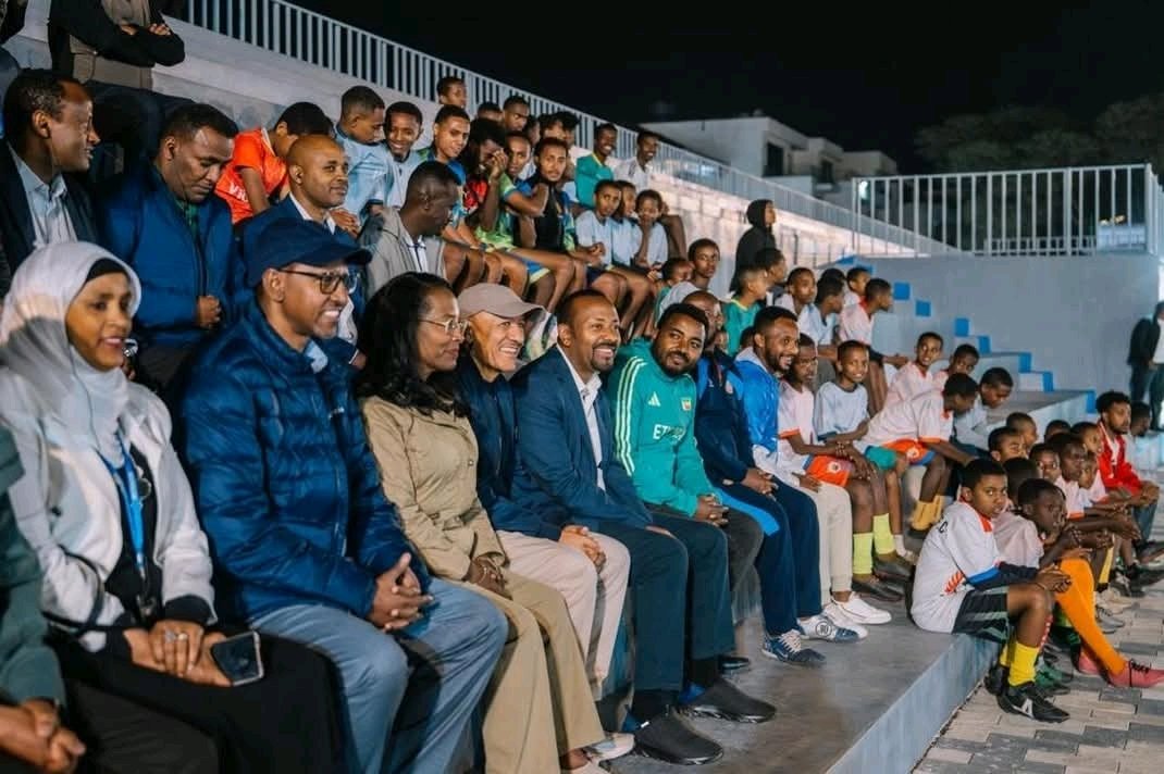 MeronKassa11's tweet image. The 2nd largest corridor project in #AddisAbaba stretching from Sar Bet to German Square, Garment to Furi has been completed. A milestone in building a smarter, greener, and more connected capital. #Ethiopia  #corridordevelopment @AbiyAhmedAli @TemesgenTiru @AdanechAbiebie