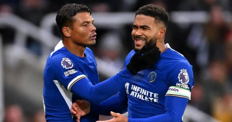 Blue_Footy's tweet image. 🗣 Reece James: "I would say Thiago Silva [has had the biggest impact on my career]. He is nearly old enough to be my dad and has played at the highest level for so long. 

He always tried to help me from the minute he arrived and still does, even now he is not here [having left…