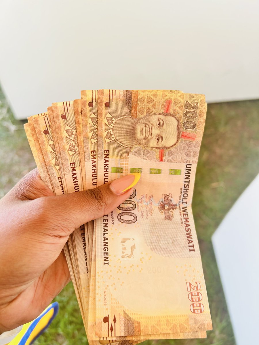 khozazizo's tweet image. He has paid #TiniTwitter Thank you @Li_BadBad Nkhosi, Dlamini!