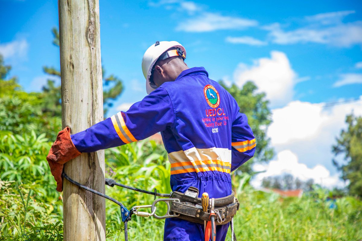 A vibrant pipeline! ⚡
139,086 clients ready-to-connect and 116,584 awaiting inspection fees.
@SHIPU_UG stands with <a href="/UEDCLTD/">Uganda Electricity Distribution Company Ltd</a> | <a href="/PaulMwesigwa10/">Paul Mwesigwa</a> to strengthen trust and expand Uganda’s national grid.
#EmpoweringInvestors #UgandaRising.
