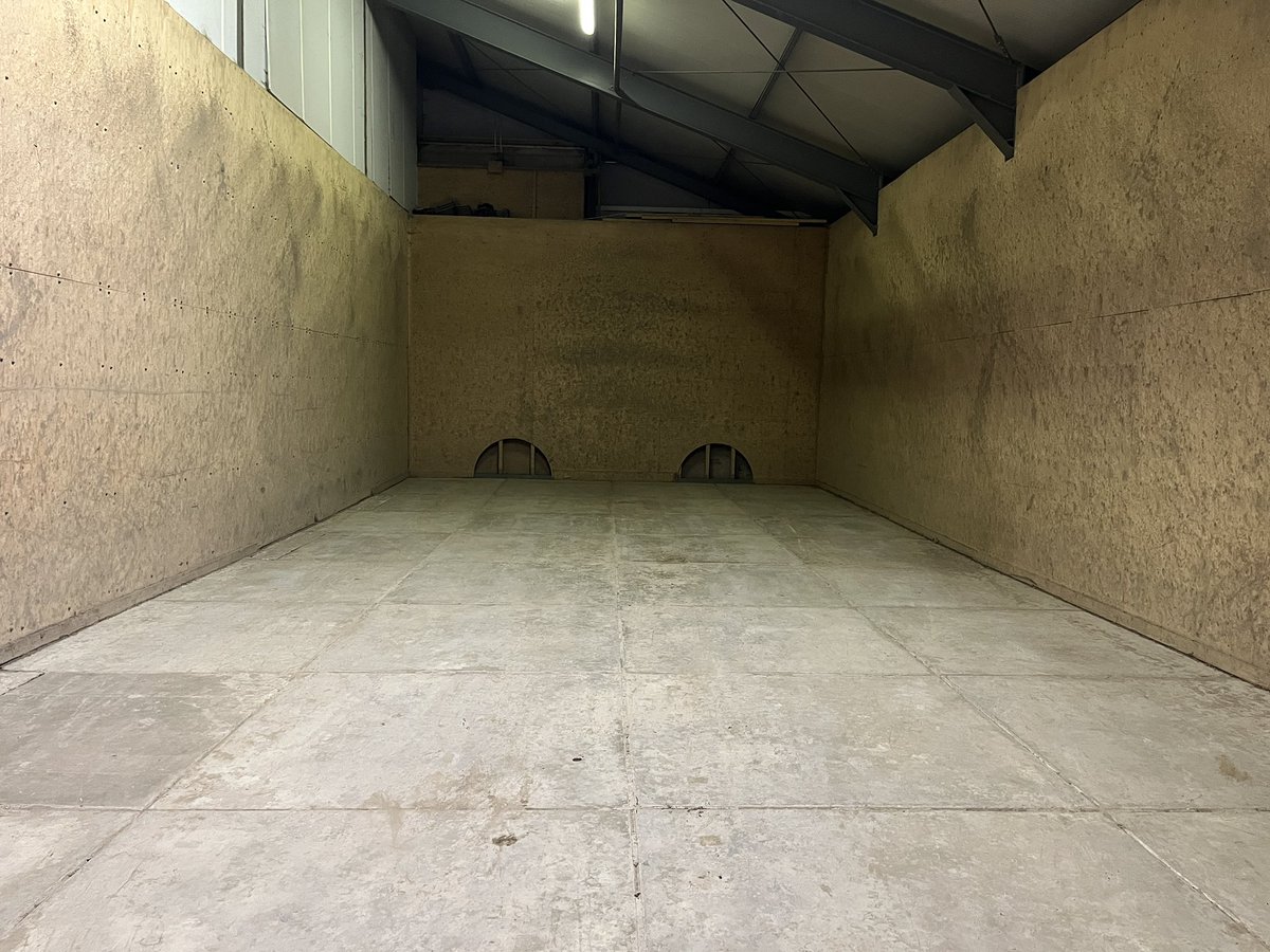 Altijd weer verbazingwekkend hoe het opknapt met een rondje stofzuigen. Super stofzuiger van <a href="/Agrodust_/">Agrodust</a> 💪🏻