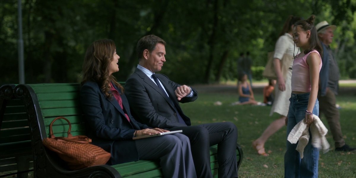 tivareacts's tweet image. Waiting on that #TonyandZiva season 2 announcement like: