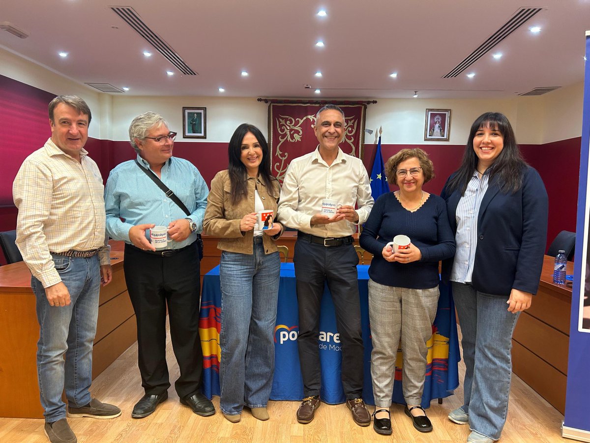 🔵 Hoy hemos celebrado nuestro encuentro de afiliados, simpatizantes y vecinos en Guadalix. 

👏🏻 Bienvenidos a los nuevos afiliados, ejemplo de que la familia popular sigue creciendo. 

💙Con ilusión y unidad, seguiremos trabajando para volver al Ayuntamiento en 2027.