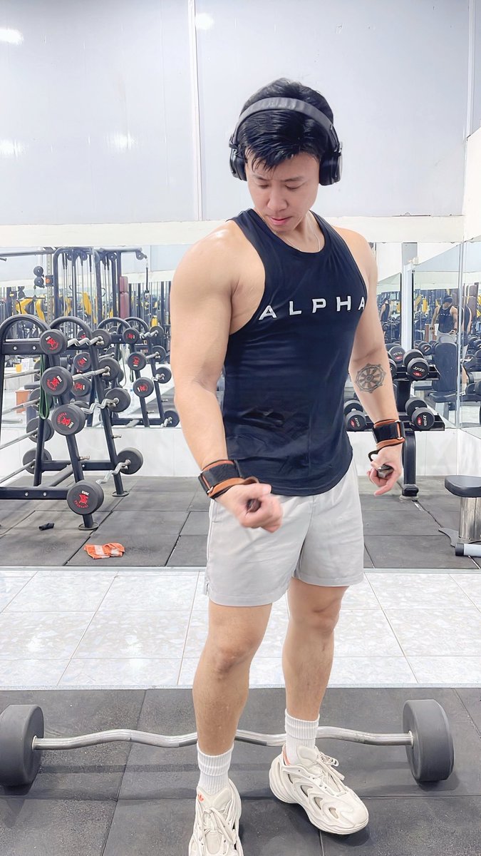 Cuối tuần vẫn hì hụt cho ai hưởng đây k biết!😞