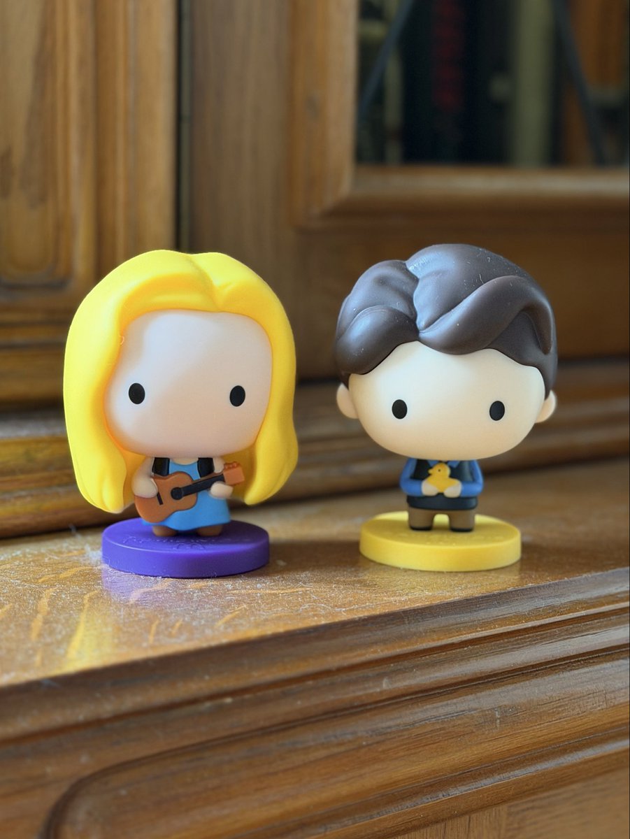 В немецкий Макдональдс завезли коллаб с Friends. Переходим в режим СОБЕРИ. ИХ. ВСЕХ.