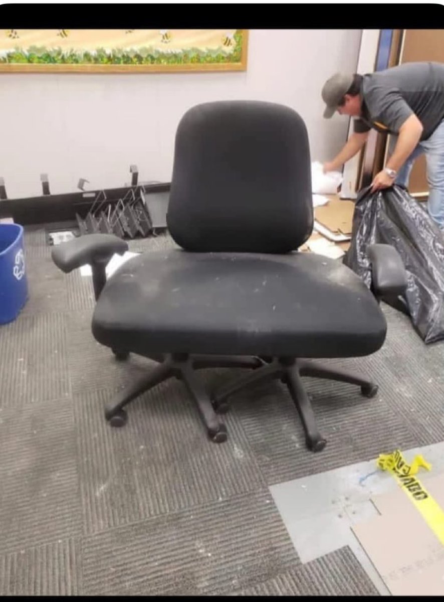 Están desocupando el Ministerio de la Presidencia.