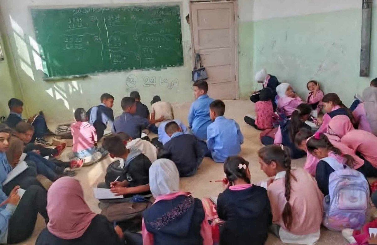 شكراً من القلب للسيد خلف الحبتور الذي دعم المدارس بمقاعد دراسة
 اللماحون يعرفون أين يوجهون مساعداتهم