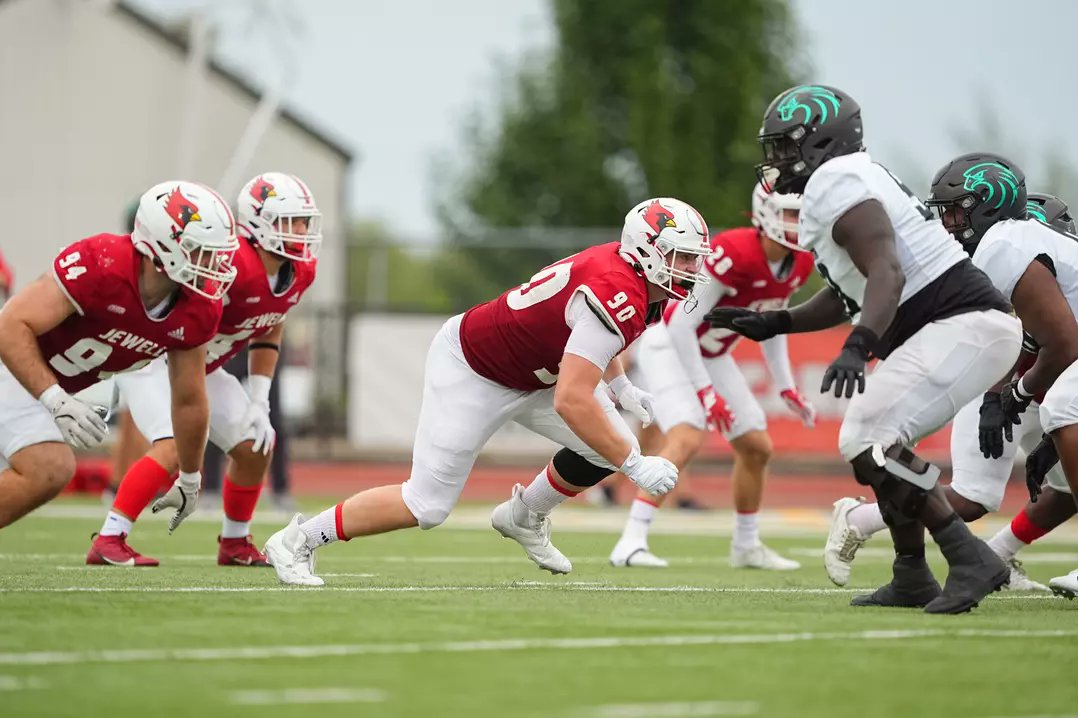 EvanEndicott's tweet photo. Move swift as the Wind and closely-formed as the Wood. Attack like the Fire and be still as the Mountain

-Sun Tzu

Good luck today @JewellFootball @BarnhouseZach @GaglianoNash @JustinEndicott_ https://t.co/v6HC7RNBNx