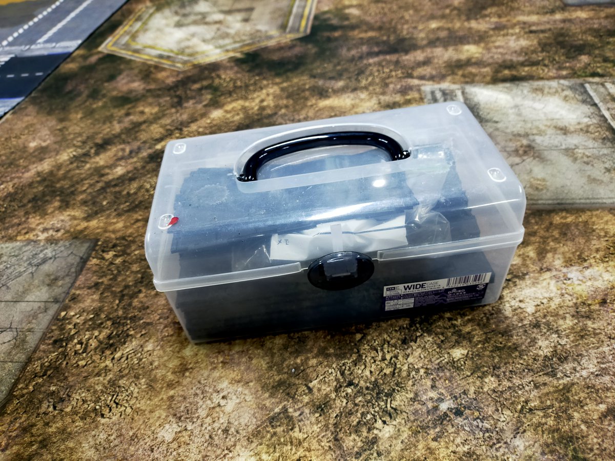 【宣伝】
新開発・アラタク式簡易テレインセット
ＣＡ2025コンパニオン2000pt対応（配置7除く）で軽便、コンパクトに収納可能
今のところ、ぼくからの直販オンリーで1セット、1万円です
興味のある人はお問合せくだされ