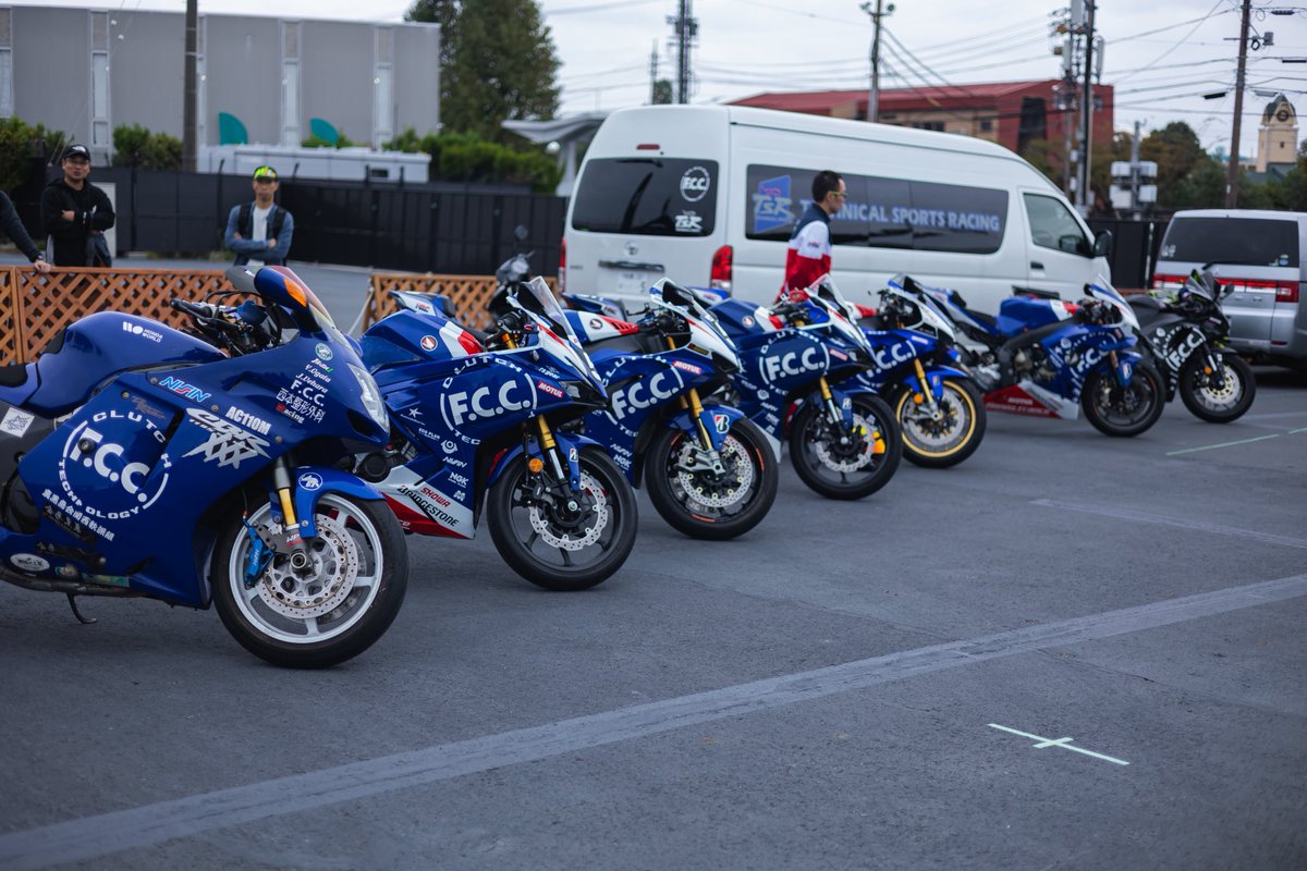 TSR_FRANCE250RR's tweet image. CBRミーティングの写真ほぼTSRカラーしか撮ってない🫣
#CBRMT #CBRミーティング #CBR