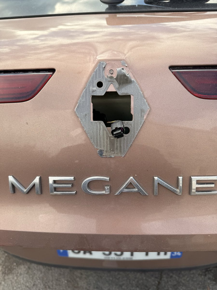 C’est dommage je venais juste de m’y faire à cette caméra.
En plus ça a pas l’air pris en charge par mon assurances même en tout risque, exceptionnel