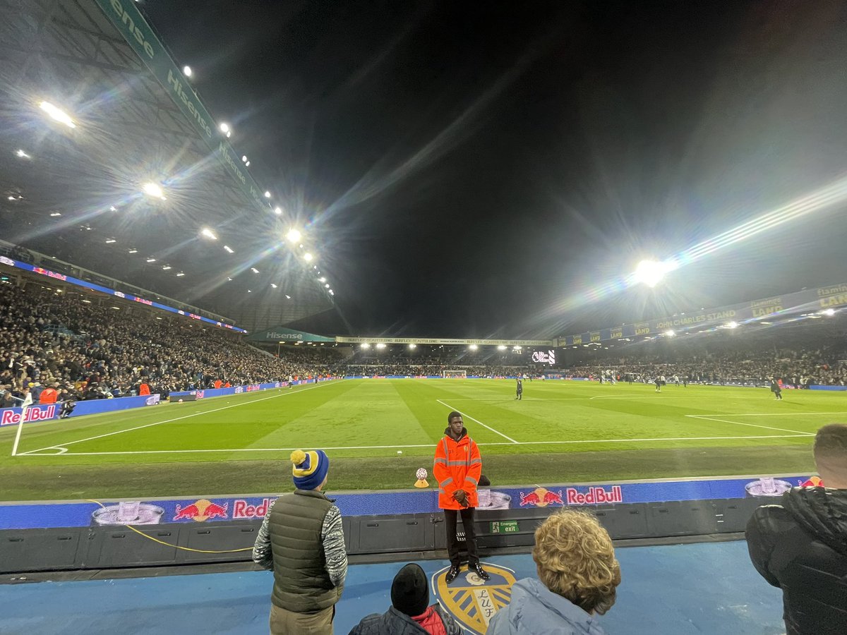 West Ham (H) Valuable 3 points for us . Great night all round, result , good atmosphere, friends and a lot of rum, tired this morning🤪Roll on Brighton next week 🤍💛💙Super Leeds🤍💛💙#LeedsUnited #lufc