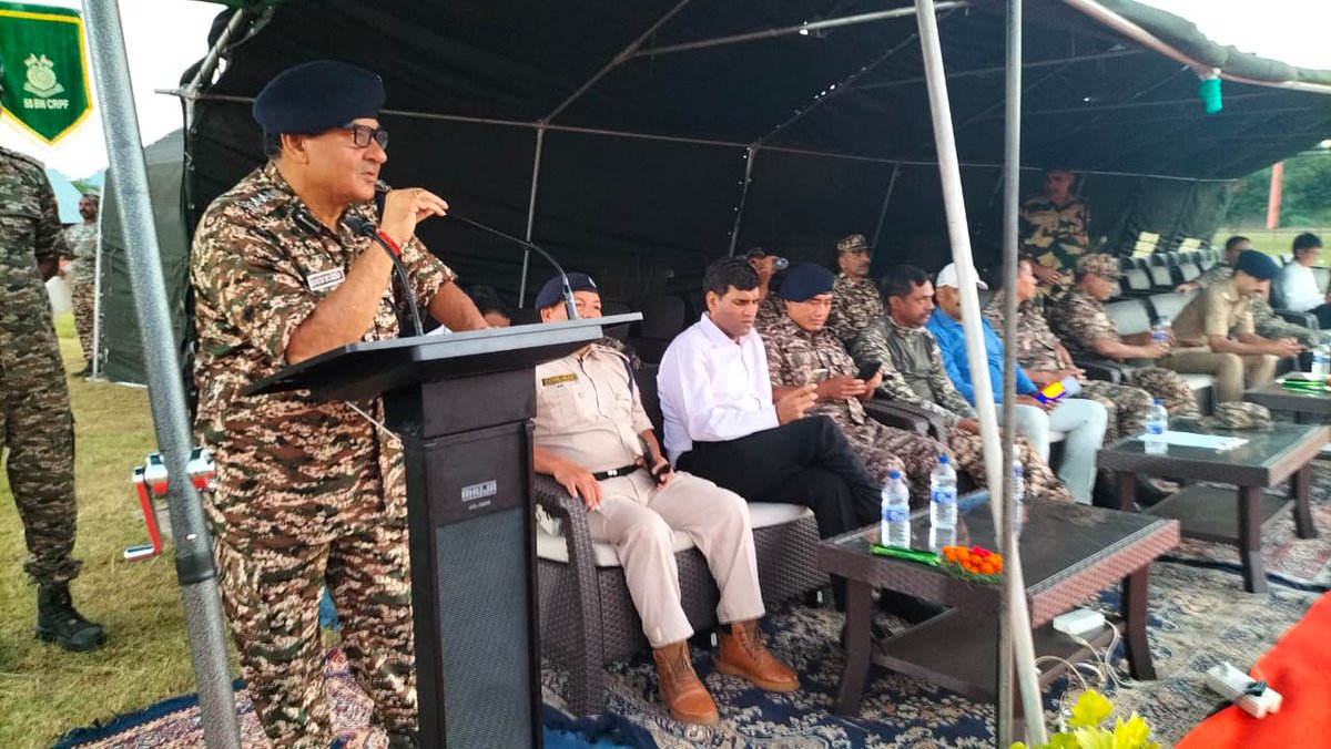 Commandant58Bn's tweet photo. On 25/10/25, the final match of the volleyball tournament held at 1500 hrs, featured a thrilling clash between Molpheitampak and Tuibong vill teams. Molpheitampak team emerged victorious in a nail-biting finish in the presence of Sh Arun Kumar Meena, Comdt 32 Bn, the Chief Guest. https://t.co/OwCQHxQsjg
