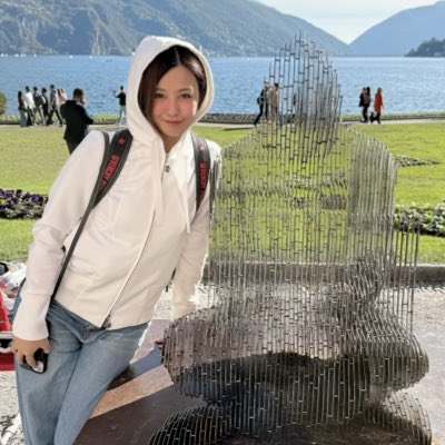 missbitcoin_mai's tweet image. Satoshi’s stature 🇨🇭
#新しいプロフィール画像
