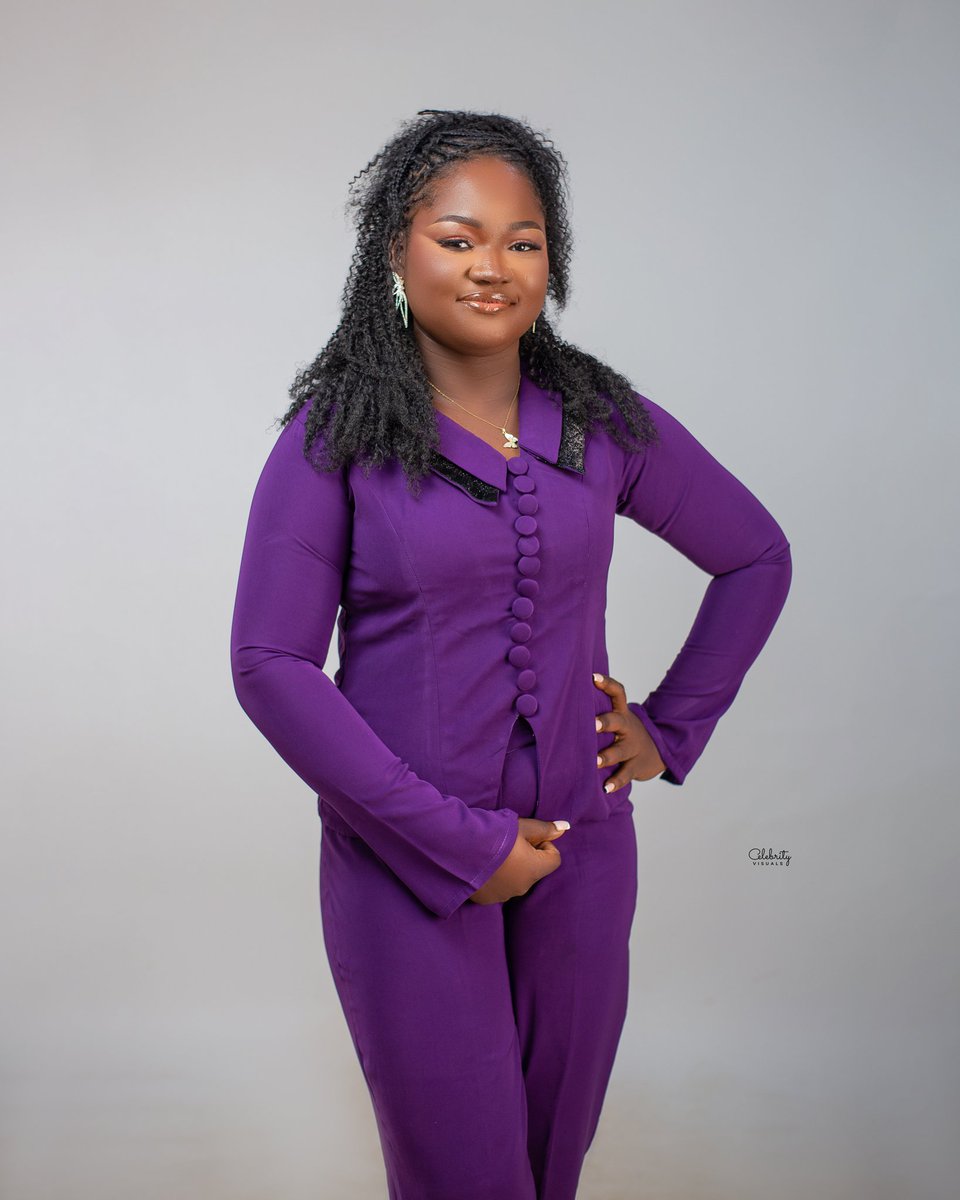 AdebayoOla56981's tweet image. I felt behind because admission took longer than expected. I once cried because I didn’t get the course I wanted. But looking back now,I see that every delay was a divine direction. Look who is graduating BEST GRADUATING STUDENT DEPARTMENT OF PHYSICS 🙌😁
#UNILORIN40thconvocation