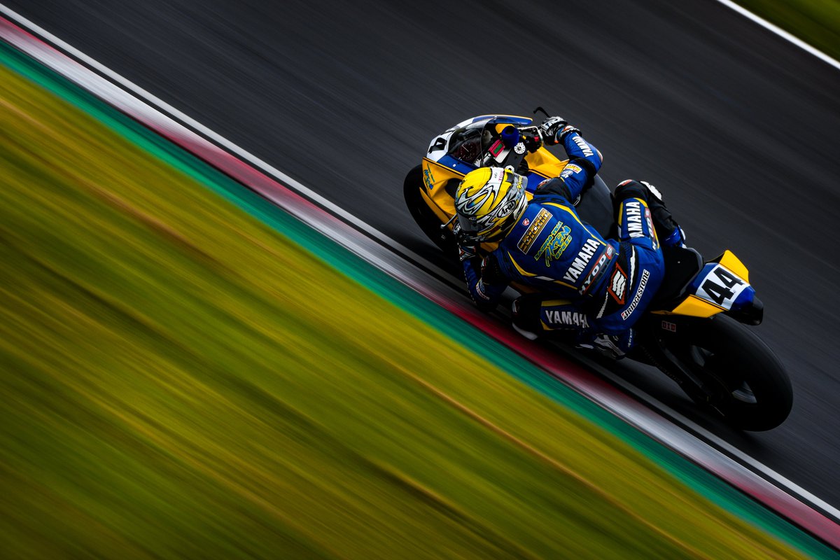 Kazukiページ 1024px-Kawasaki_ZX-12R_Bj.