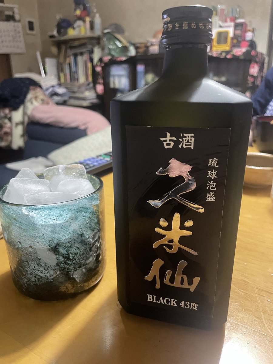 Black Kotobuki 古酒泡盛米　43度 Black Kotobuki 古酒泡盛米 43度