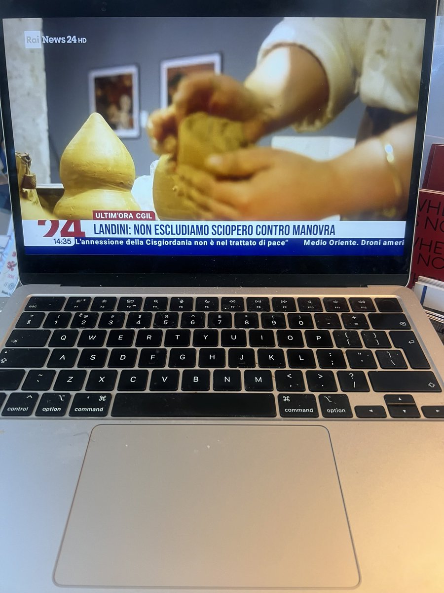 annamfiore's tweet photo. Just saw this on #rainews24 and thought it a very nice initiative. I hope I found the correct name of the foundation. #art #palestiniansinisrael 

https://t.co/iBJt5WrT57 https://t.co/XCwyuaRhj2