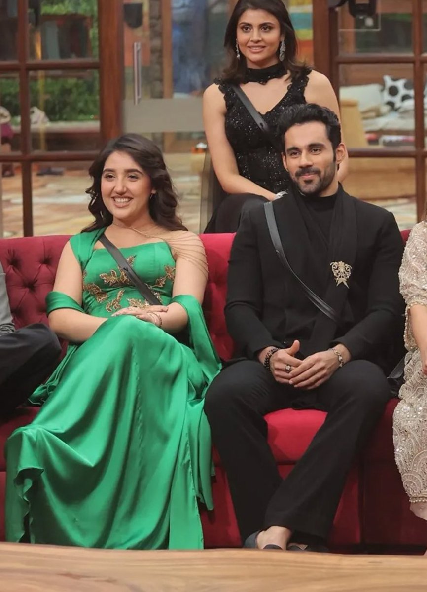 deepu808080's tweet image. “Abhinoor radiate pure magic every time 
they share the frame! Their elegance, ease, and chemistry light up every moment .💚🖤 
#Abhinoor #PureMagic