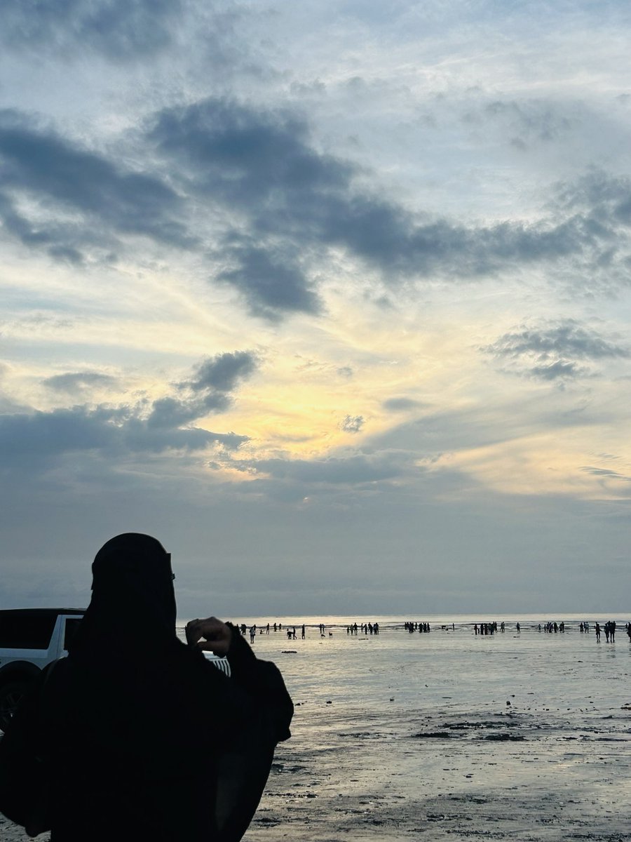 burrgggeeerrr's tweet image. my happy place 🫶🏻