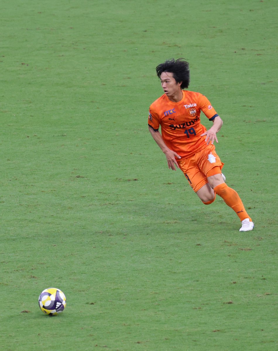 N*9様 松崎快選手スパイク HATTRICK（ハットトリック）-選手の想いをファンへ届ける公式