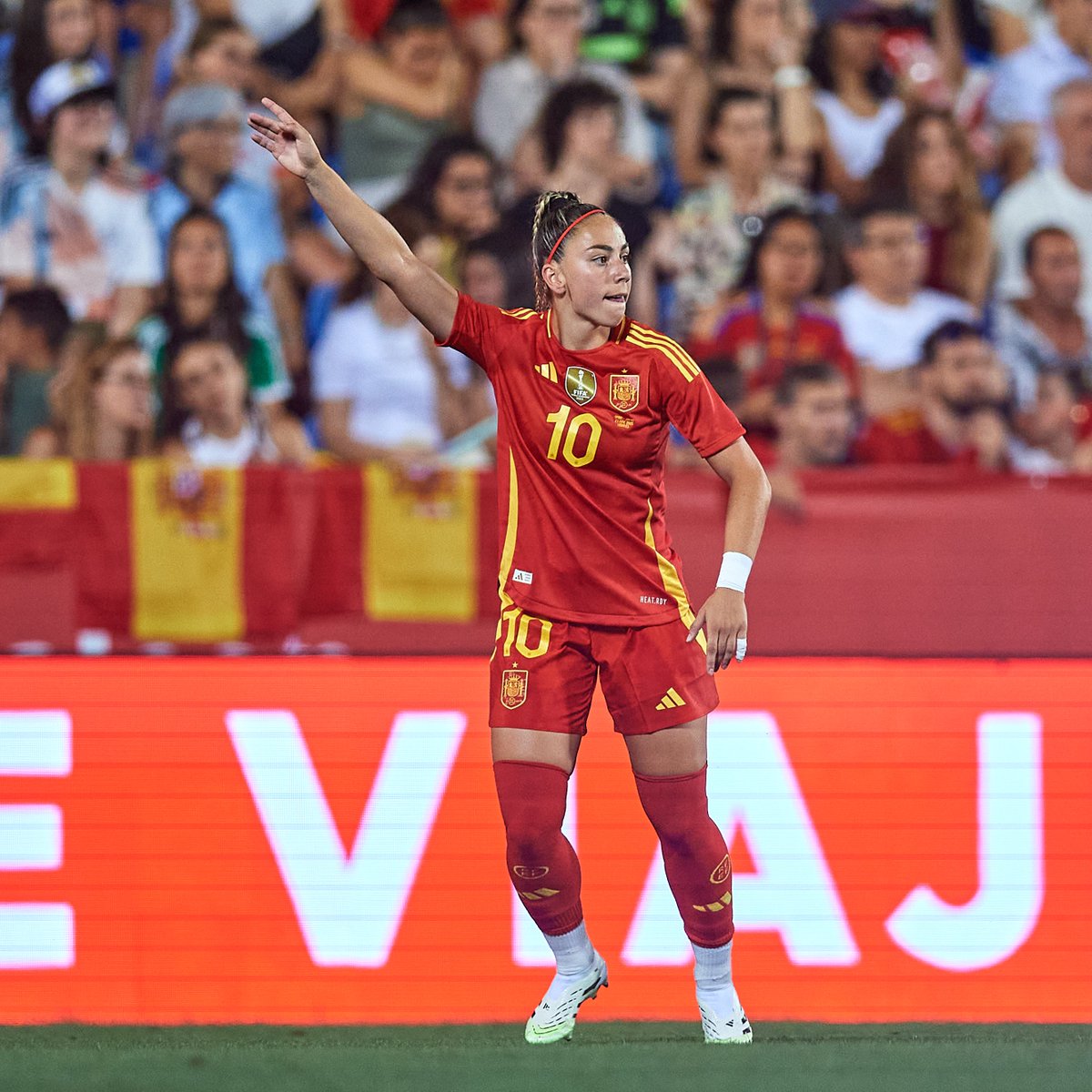 SEFutbolFem's tweet image. 🚨 OFICIAL | Salma Paralluelo, baja; 𝗔𝘁𝗵𝗲𝗻𝗲𝗮 𝗱𝗲𝗹 𝗖𝗮𝘀𝘁𝗶𝗹𝗹𝗼, alta.

La internacional del Real Madrid CF se incorporará esta tarde a la concentración de la @sefutbolfem.

🔗 rfef.es/es/noticias/of…

#UWNL | #JugarLucharYGanar