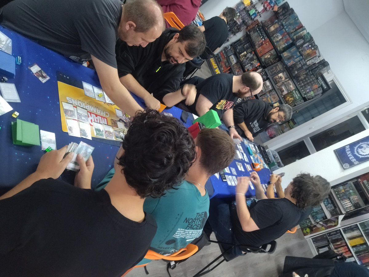 Un grupo de valientes héroes se ha enfrentado a Loki y lo han derrotado,la tierra ha sido vengada.
<a href="/LaManodeThanos/">𝕃𝕒 𝕄𝕒𝕟𝕠 𝕕𝕖 𝕋𝕙𝕒𝕟𝕠𝕤</a> <a href="/LudusBelli/">Ludus Belli</a>
