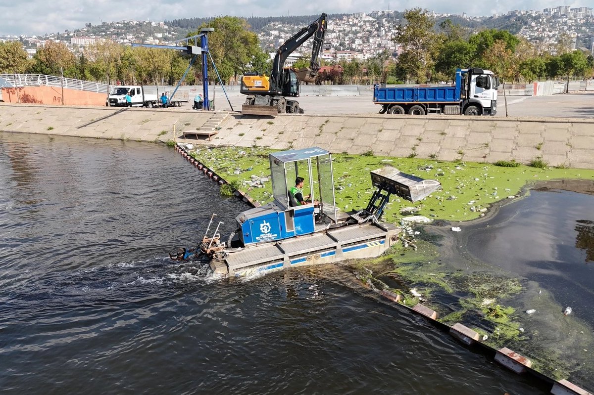 💀🗑️ Çevre Bakanlığı, moloz ve arıtma atıklarını 250 m derine boşaltmaya izin verdi; deniz değil, çöplük sanıyorlar!
#DenizÇöplükDeğildir 🌊🐟
