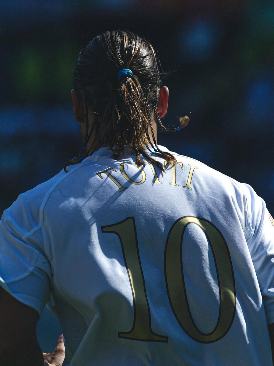 TatticaPassata's tweet image. The King with Gold.