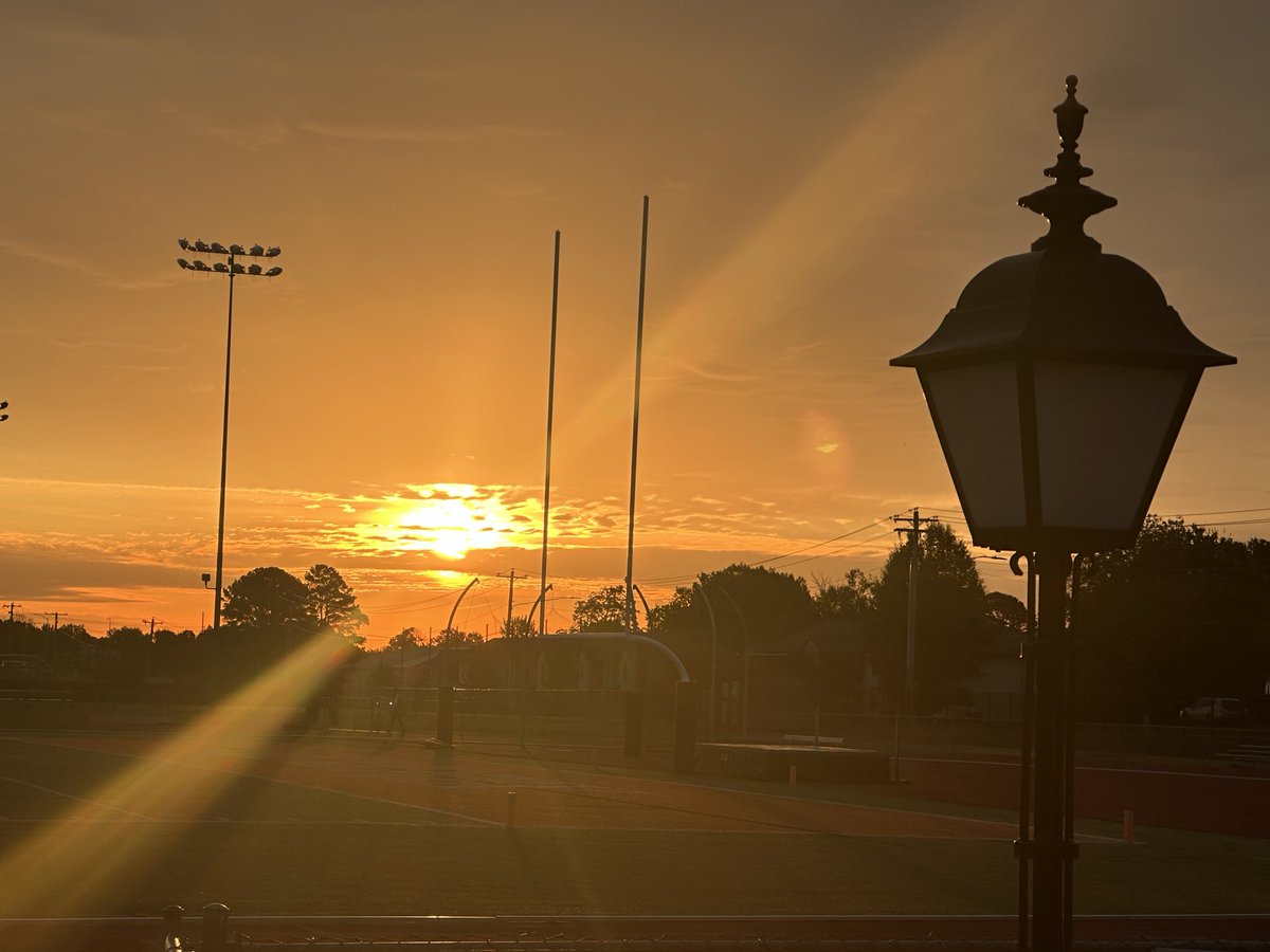 Game Day !!! Let’s go 🟧⬛️💪🏼. It’s a great day to be a Warrior 🏈