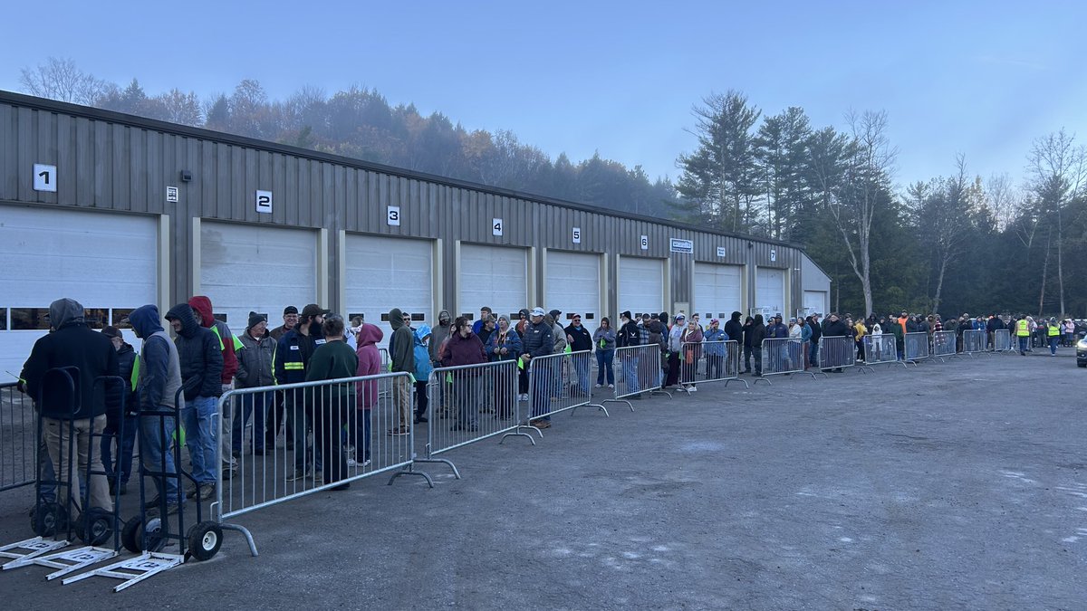 Governor Phil Scott tweet media