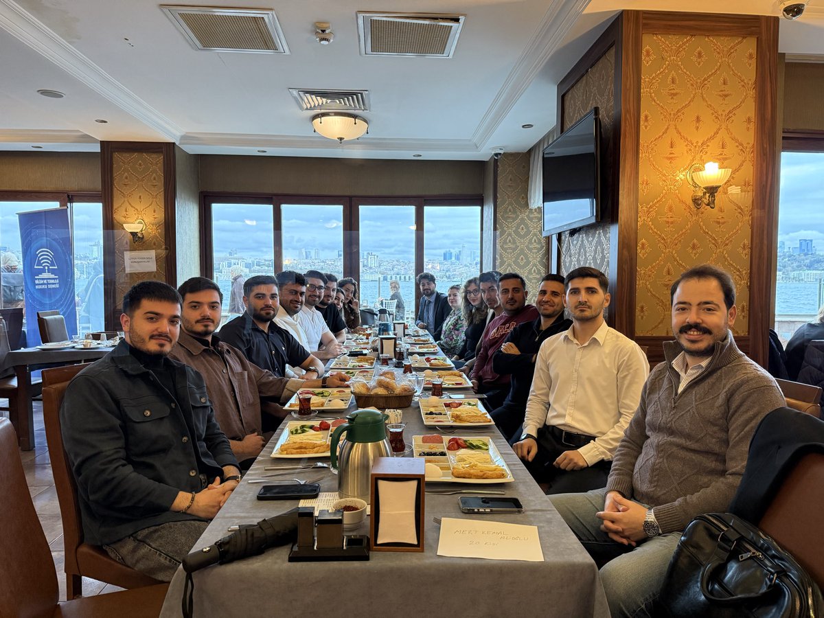 “Hukukun ilkeleri ve Sarı Kırmızı’nın değerleriyle…”

1905 Hukukçular Platformu; ortak paydası Galatasaray olan, adalet, etik ve sorumluluk ilkelerini rehber edinen hukukçuların dayanışma topluluğudur.

Bu platform, yalnızca bir mesleki buluşma noktası değil; Metin Oktay’ın asil