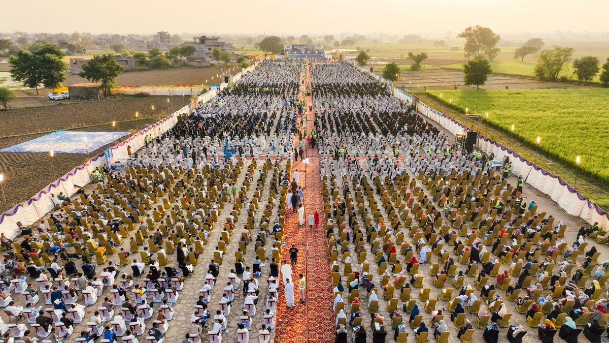 JIPOfficial's tweet image. Thousands gathered in Gujrat as Hafiz Naeem ur Rehman declared: “Free IT education is not a favor — it’s the right of our youth.” 
#BanoQabilGujrat