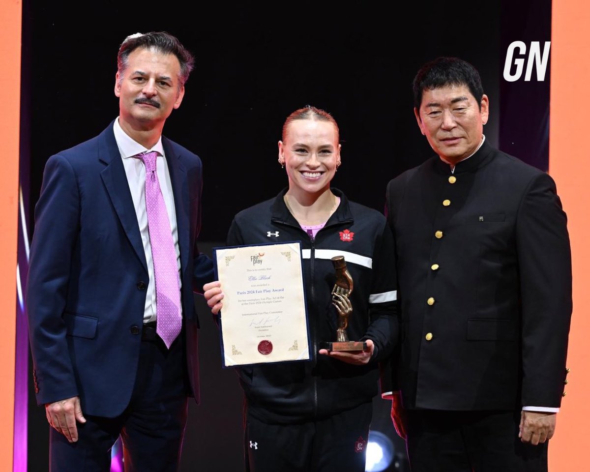 Gymnastics_Now's tweet photo. Ellie Black received her Fair Play Award from Paris 2024! 

Black was nominated and then selected from a group of finalists. She was chosen after consoling France’s Melanie de Jesus dos Santos, who suffered multiple falls during qualifying at the Games. 🥺 https://t.co/fbLYRuv3TQ