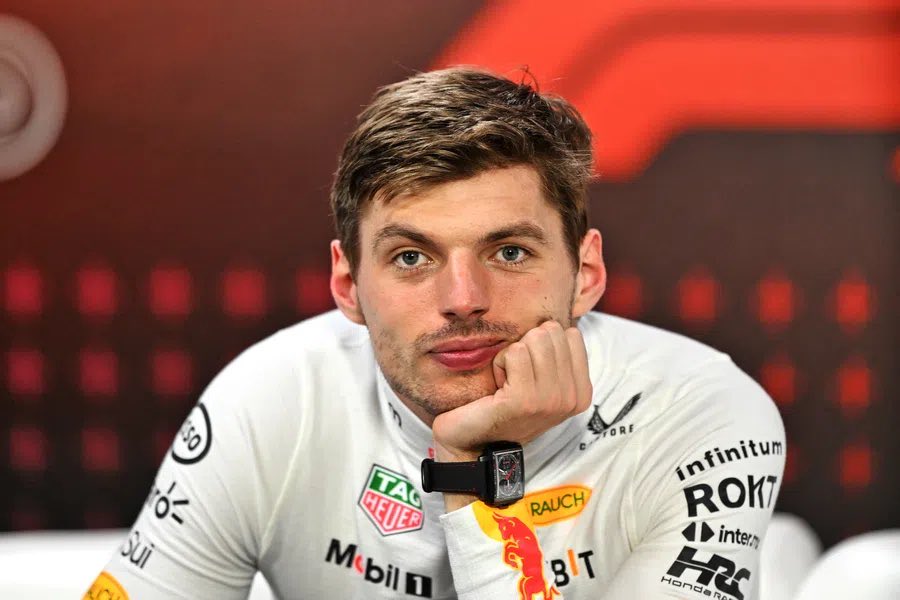 SCUDERIAFEMBOY's tweet photo. max about people changing their opinion on him, from hating to loving him: 

“between 2021, my first championship year, and now, i haven't changed. people just create an image of you and hold on to that image. i’ve stayed the same and i’m not going to change because people think something of me. and your true nature will eventually emerge if you stay true to yourself [..] 

you can think of someone: what a jerk. and then you talk to them for an hour and it all seems fine. but if you don't get that chance, you hold on to that idea.”

[de telegraaf]