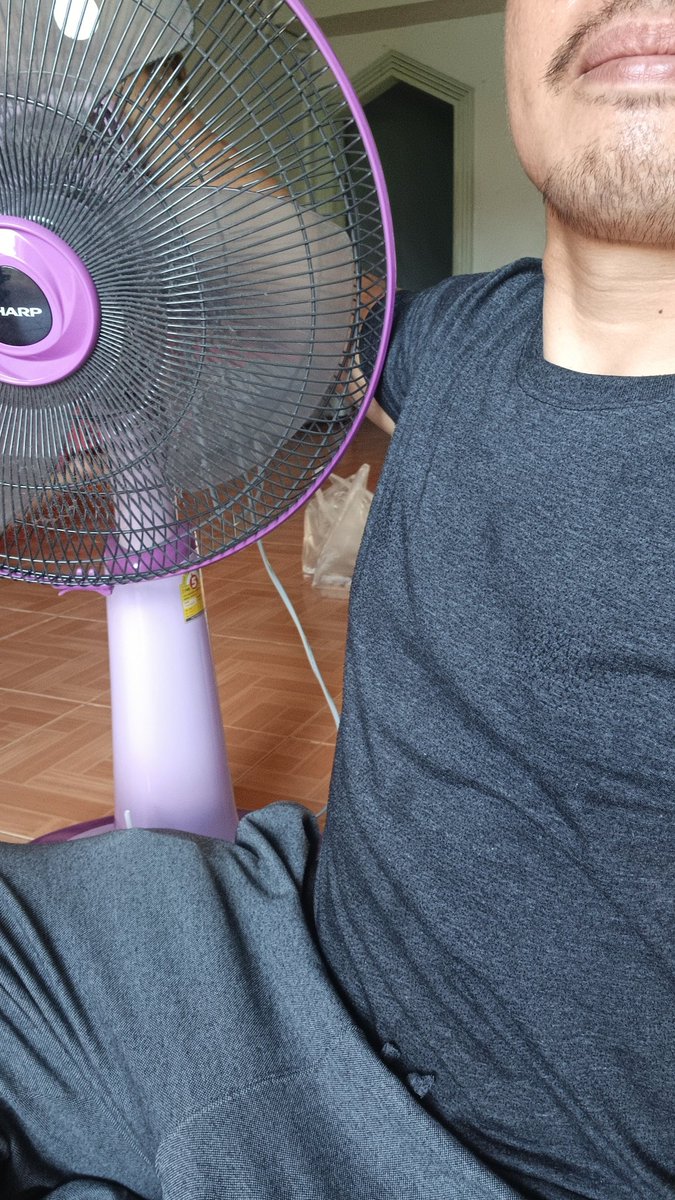 <<<<<<<<<<<<<<<<<<<
หนาวปีนี้ สัญญาจะเลิกกับ"Fan"

หันมาควง"ผ้าห่ม"แทนแล้วนะ
>>>>>>>>>>>>>>>>>>>
#ลมหนาวและสองเรา #แคปชั่นเสี่ยว 
#แคปชั่น #เรียลทำงาน #fwbกทม #เรียลชาย #เรียลหญิง