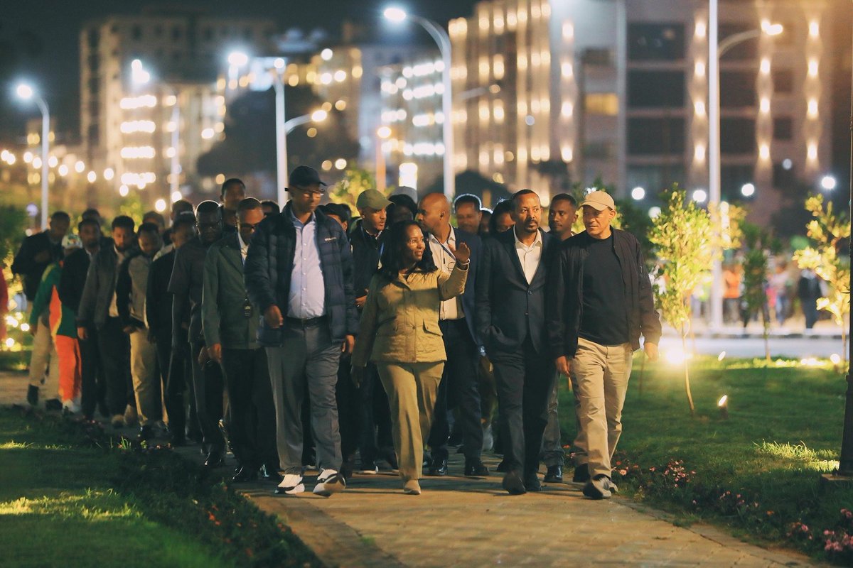 BikiltuMosisa1's tweet image. The 2nd largest corridor project in #AddisAbaba stretching from Sar Bet to German Square, Garment to Furi has been completed. A milestone in building a smarter, greener, and more connected capital. #Ethiopia  #corridordevelopment @AbiyAhmedAli @TemesgenTiru @AdanechAbiebie