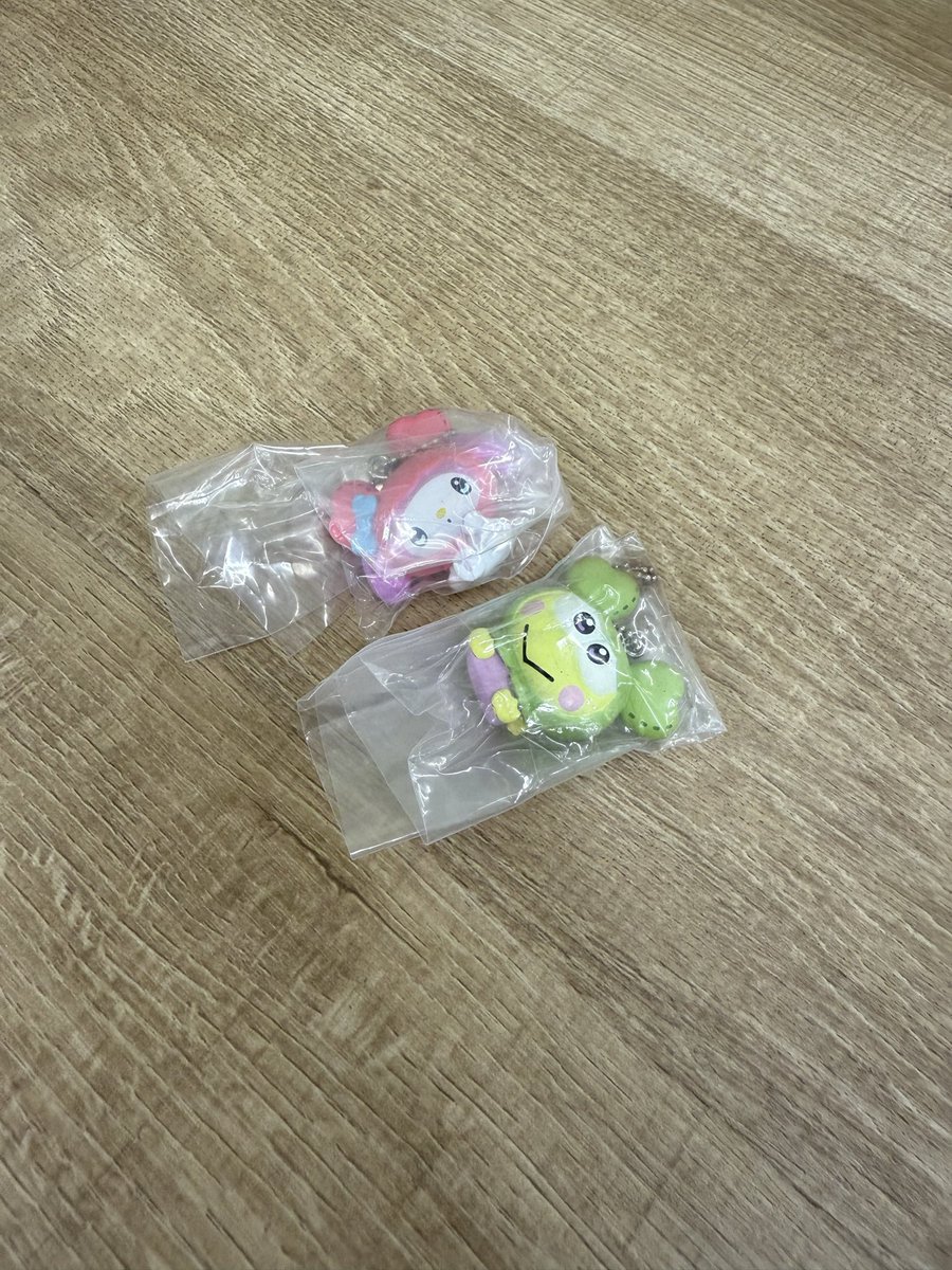 9kikayopa's tweet photo. 求　サナ　ナヨン
譲　モモ　ジョンヨン

２つまとめて交換してくださる方は大歓迎です！！！！
郵送での交換をお願いします！

#TWICE交換 #TWICE #ガチャ　#サンリオTWICE #TWICEガチャ https://t.co/sTGL5hWMlM