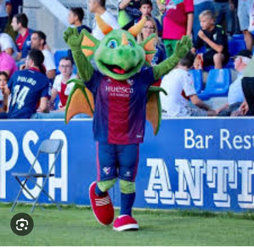 rfef_293483's tweet photo. ⭐ 𝟔𝟒 𝐌𝐀𝐒𝐂𝐎𝐓𝐀𝐒 𝐃𝐄𝐋 𝐅𝐔́𝐓𝐁𝐎𝐋 𝐄𝐒𝐏𝐀𝐍̃𝐎𝐋 (𝟏𝟏/𝟏𝟔) 

📍GENILÍN @SalermPG 
(arriba izquierda)

📍MURCIÉLAGO @valenciacf 
(arriba derecha)

📍DRAGONÉS @SDHuesca 
(abajo izquierda)

📍TORI @TeruelCd 
(abajo derecha)

🔹Encuesta 👇 https://t.co/ZFCUIUeE7Q